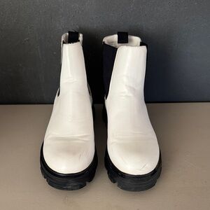 Elegant White Ankle Boots
